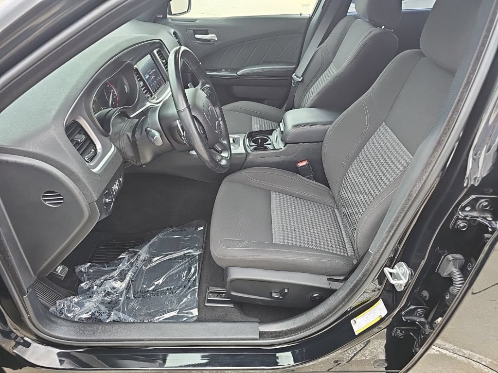Certified 2020 Dodge Charger SXT w/ Blacktop Package AWD/4WD image 2