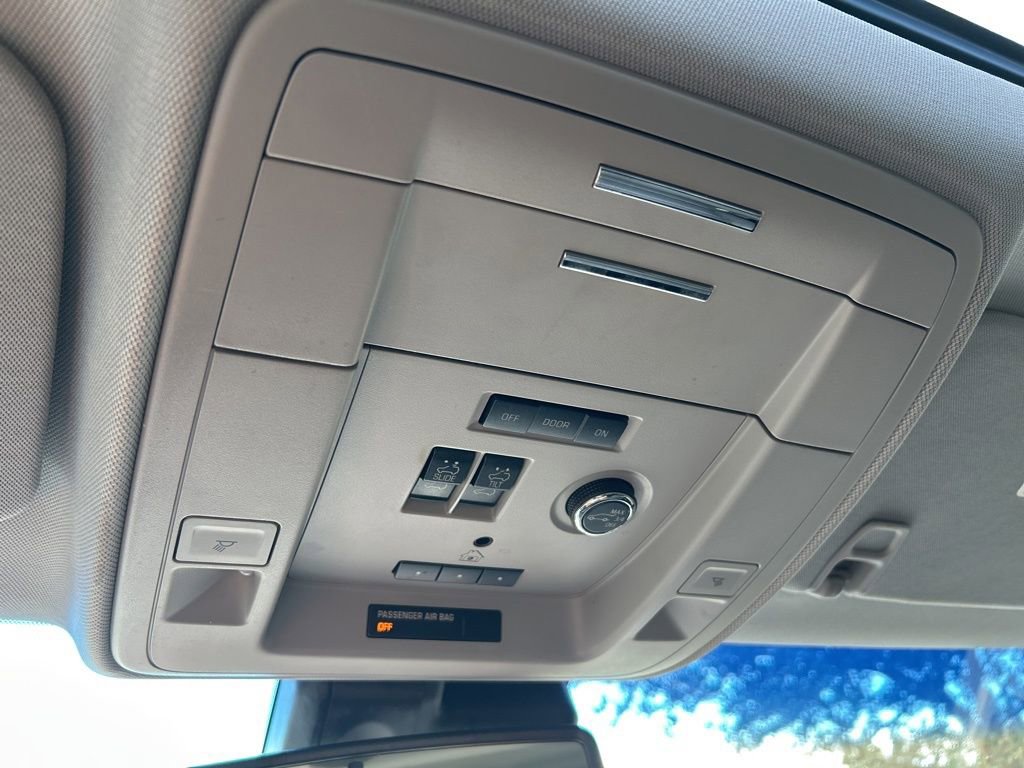 Used 2019 Chevrolet Tahoe LT w/ RST Edition image 35