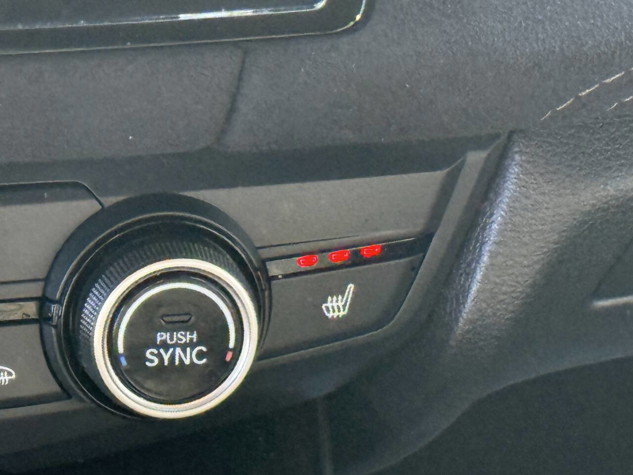 Used 2018 Honda Clarity Touring image 12