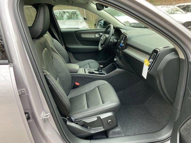 New 2026 Volvo XC40 B5 Core image 16