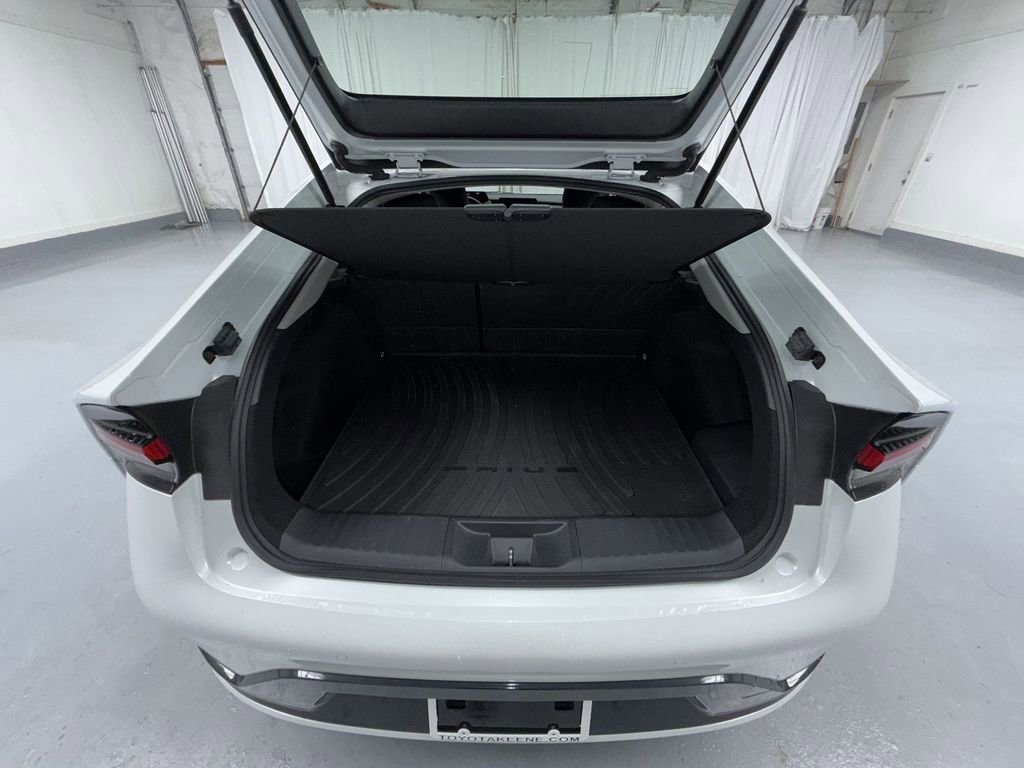 Used 2024 Toyota Prius XLE image 13
