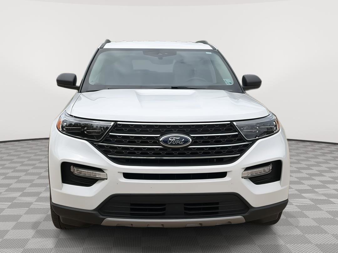 Used 2023 Ford Explorer XLT w/ Equipment Group 202A image 7