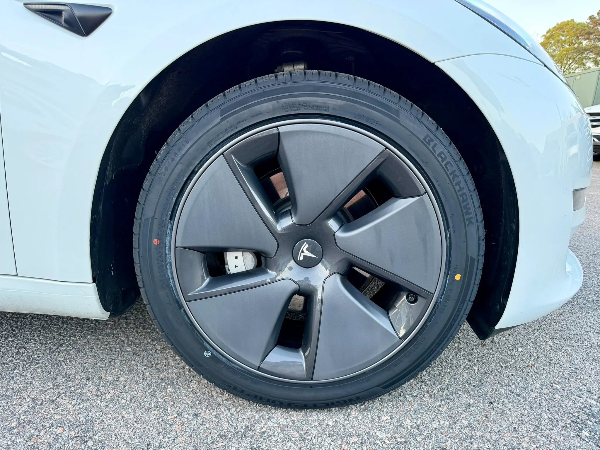 Used 2023 Tesla Model 3 Standard Range image 16