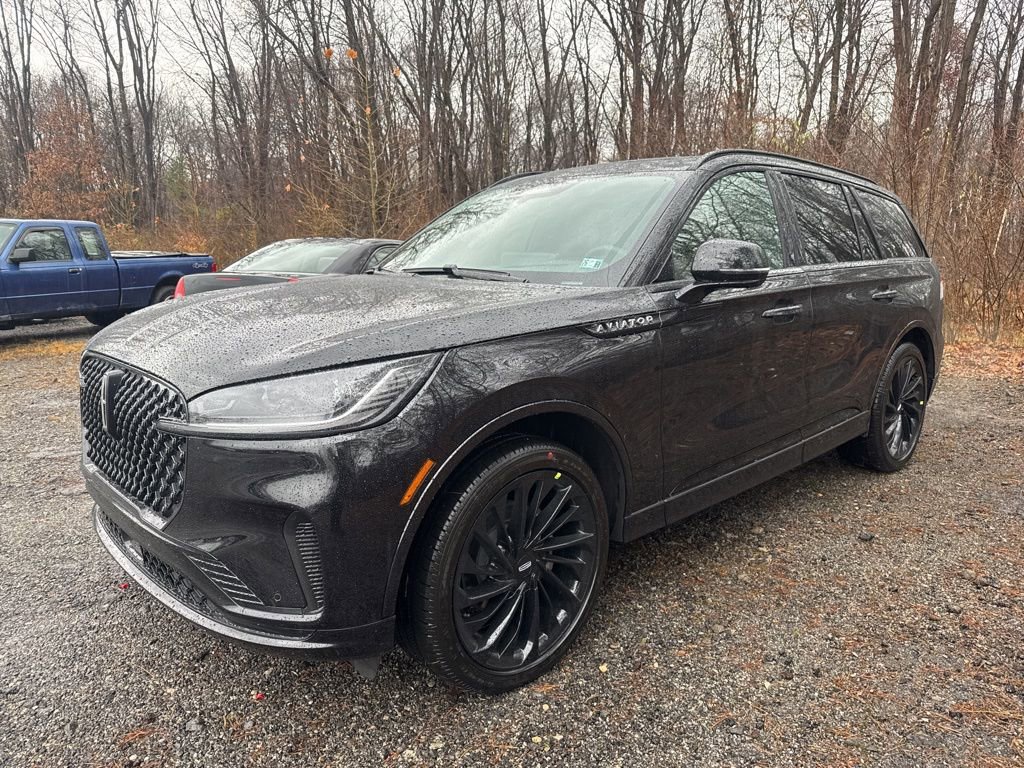 New 2026 Lincoln Aviator Reserve w/ Jet Appearance Package image 5