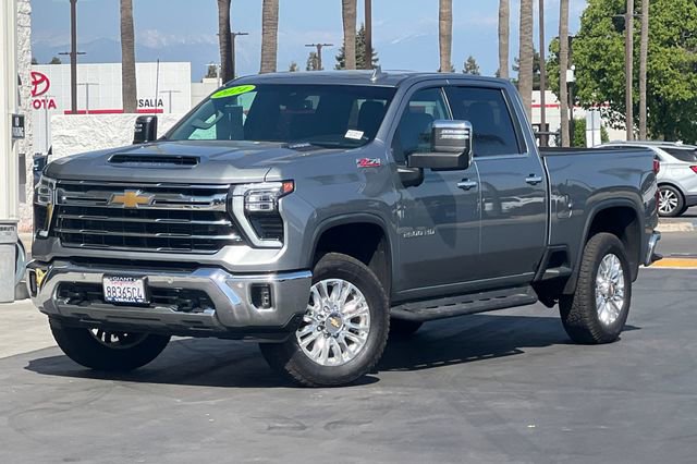 Used 2024 Chevrolet Silverado 2500 LTZ w/ LTZ Convenience Package AWD/4WD image 8