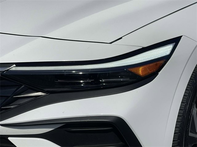 Certified 2025 Hyundai Elantra Sport image 7