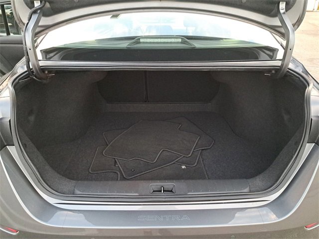 Used 2023 Nissan Sentra S image 9