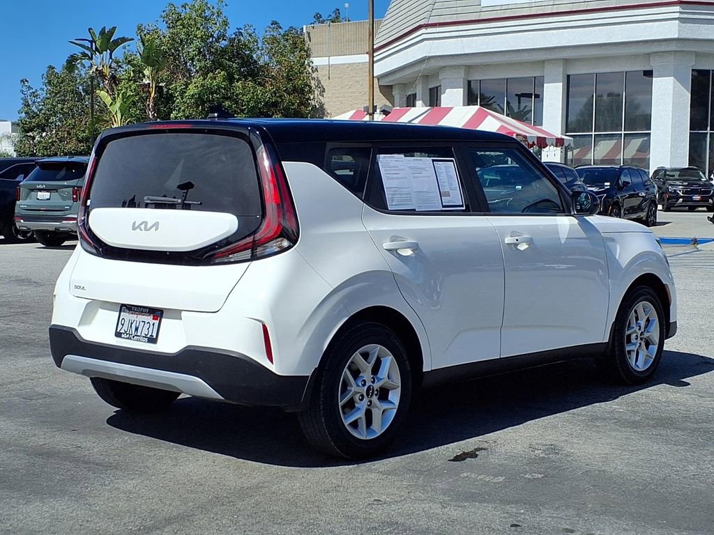 Certified 2024 Kia Soul S image 5