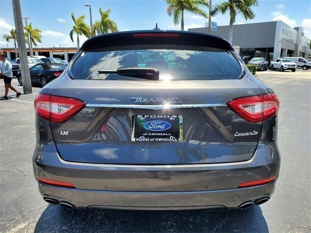 Used 2019 Maserati Levante Base image 7