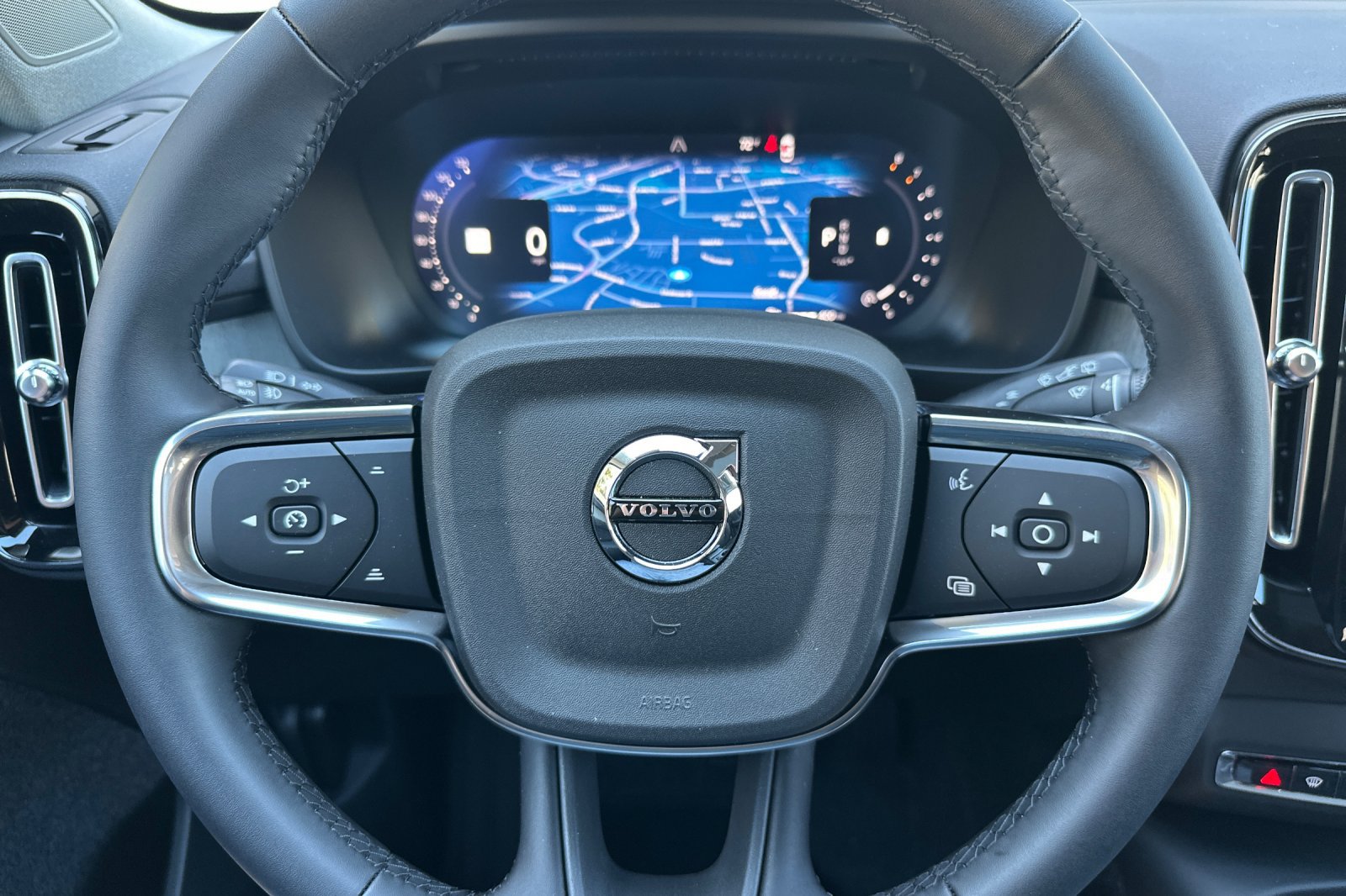 New 2026 Volvo XC40 B5 Core w/ Climate Package AWD/4WD image 20