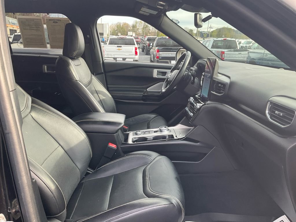 Certified 2022 Ford Explorer ST w/ Equipment Group 401A AWD/4WD image 12