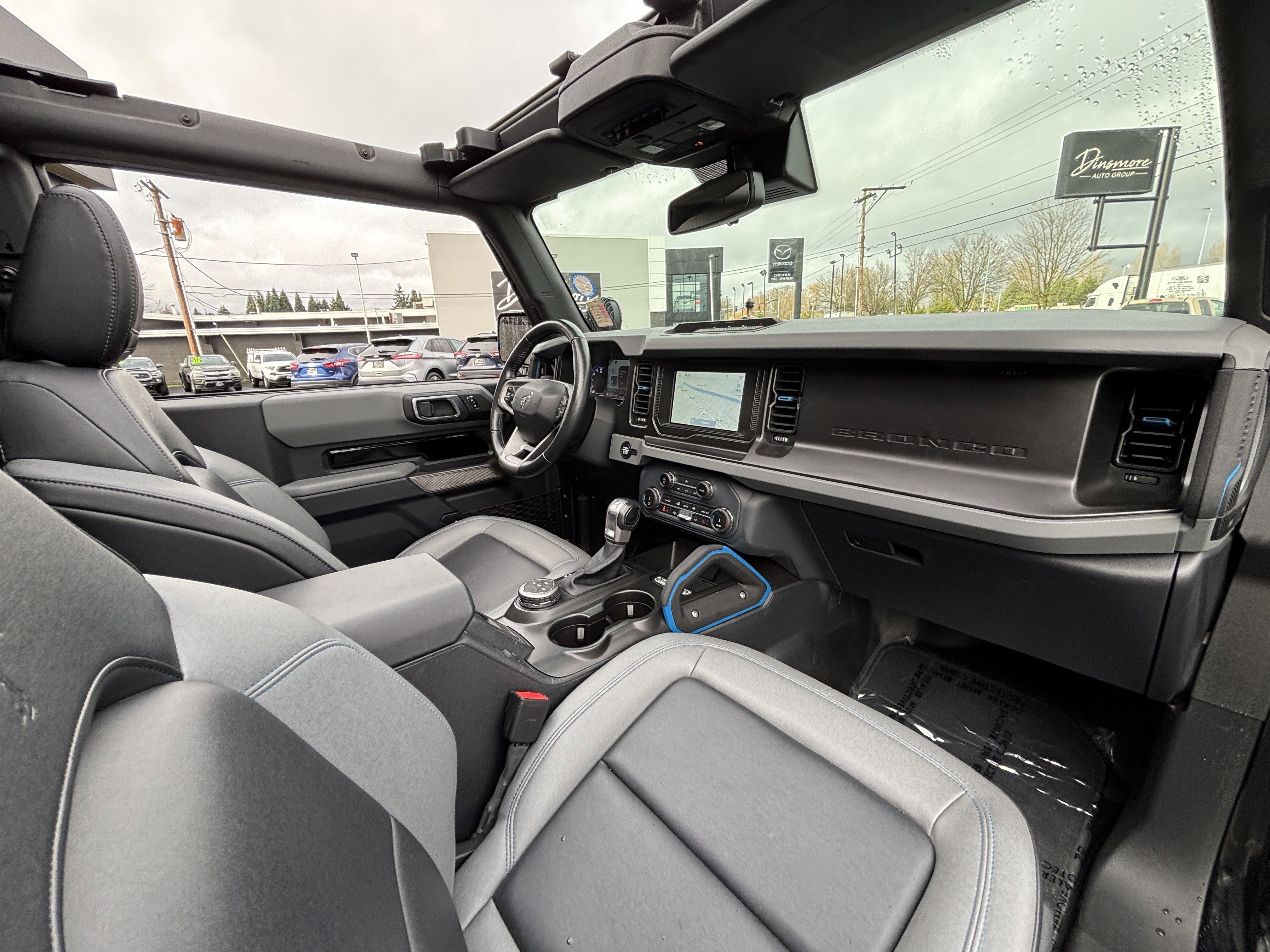 Used 2022 Ford Bronco Black Diamond image 11