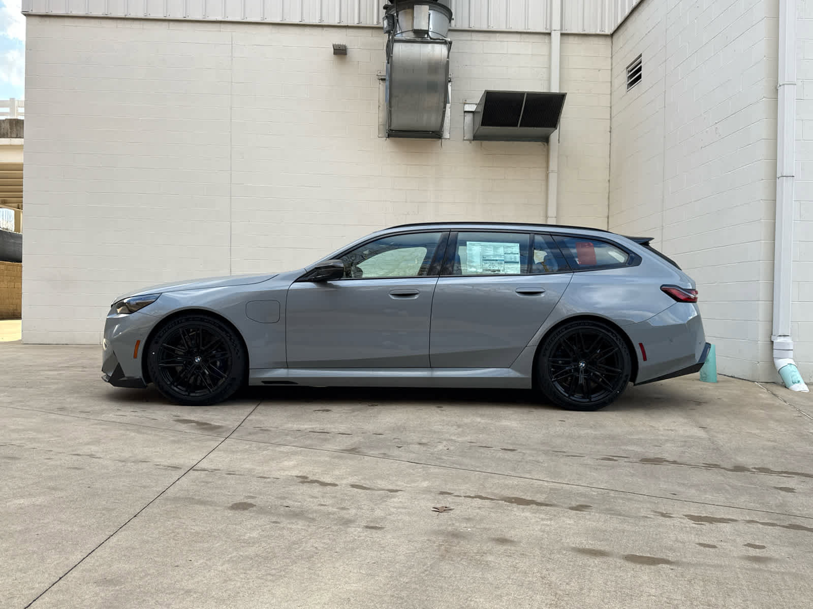 New 2026 BMW M5 Touring image 5