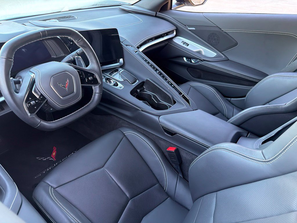 Used 2025 Chevrolet Corvette Stingray Coupe w/ 1LT RWD image 8