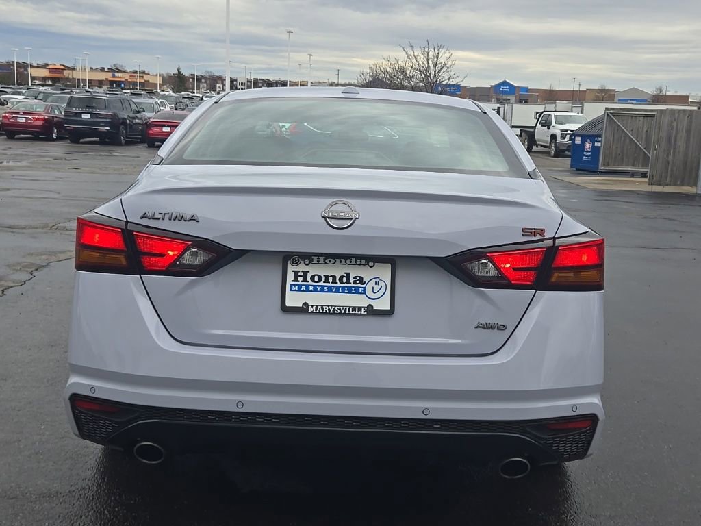 Used 2025 Nissan Altima 2.5 SR w/ SR Premium Package image 6