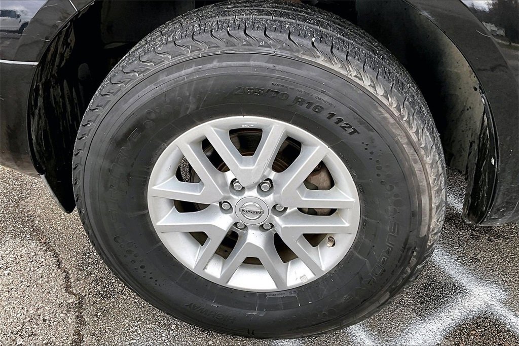 Used 2015 Nissan Frontier SV image 8