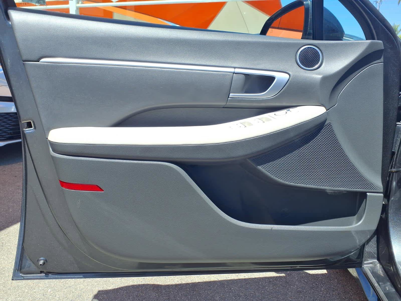 Used 2025 Hyundai Sonata SEL FWD image 17