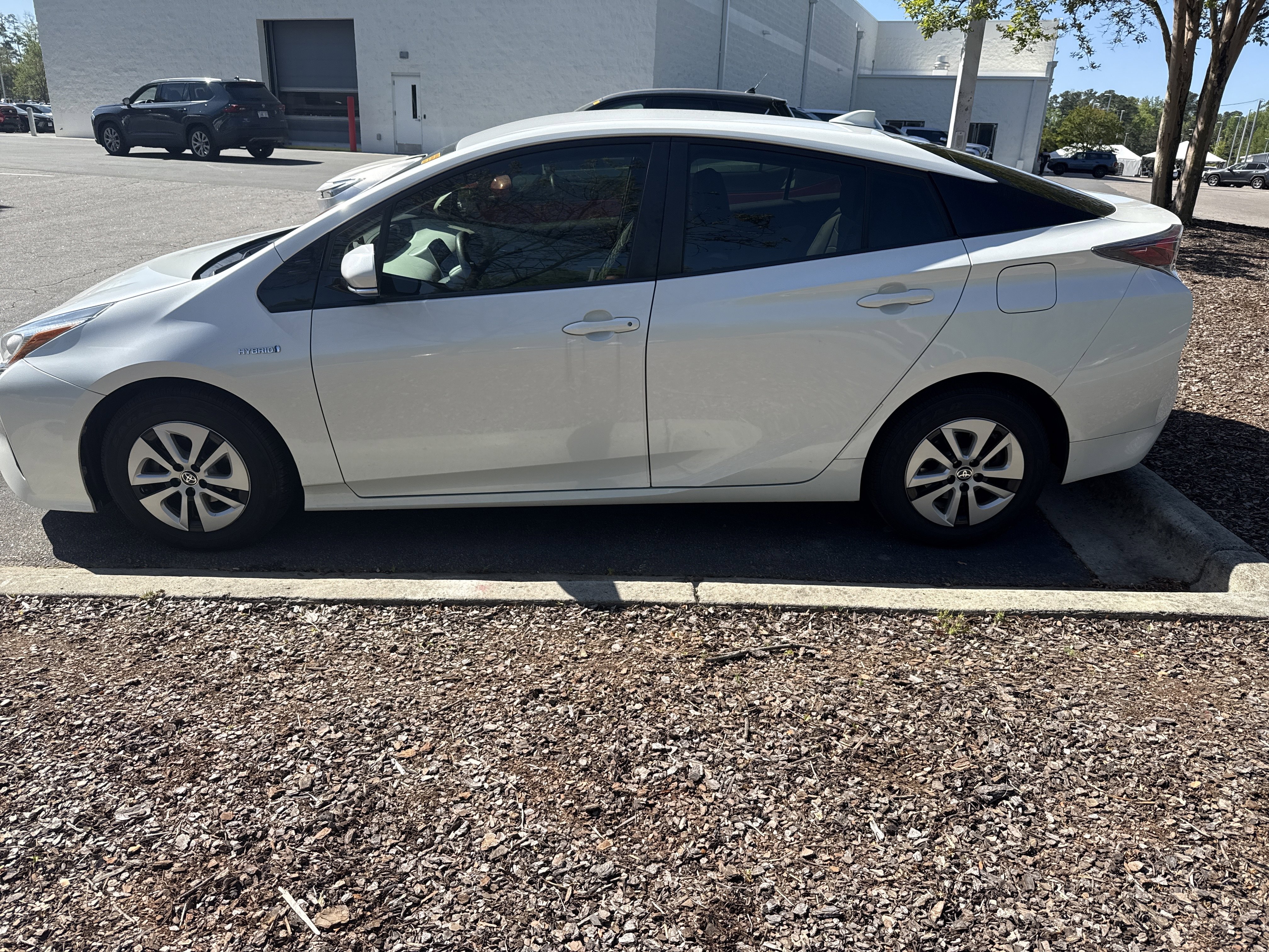 Used 2017 Toyota Prius Two image 6
