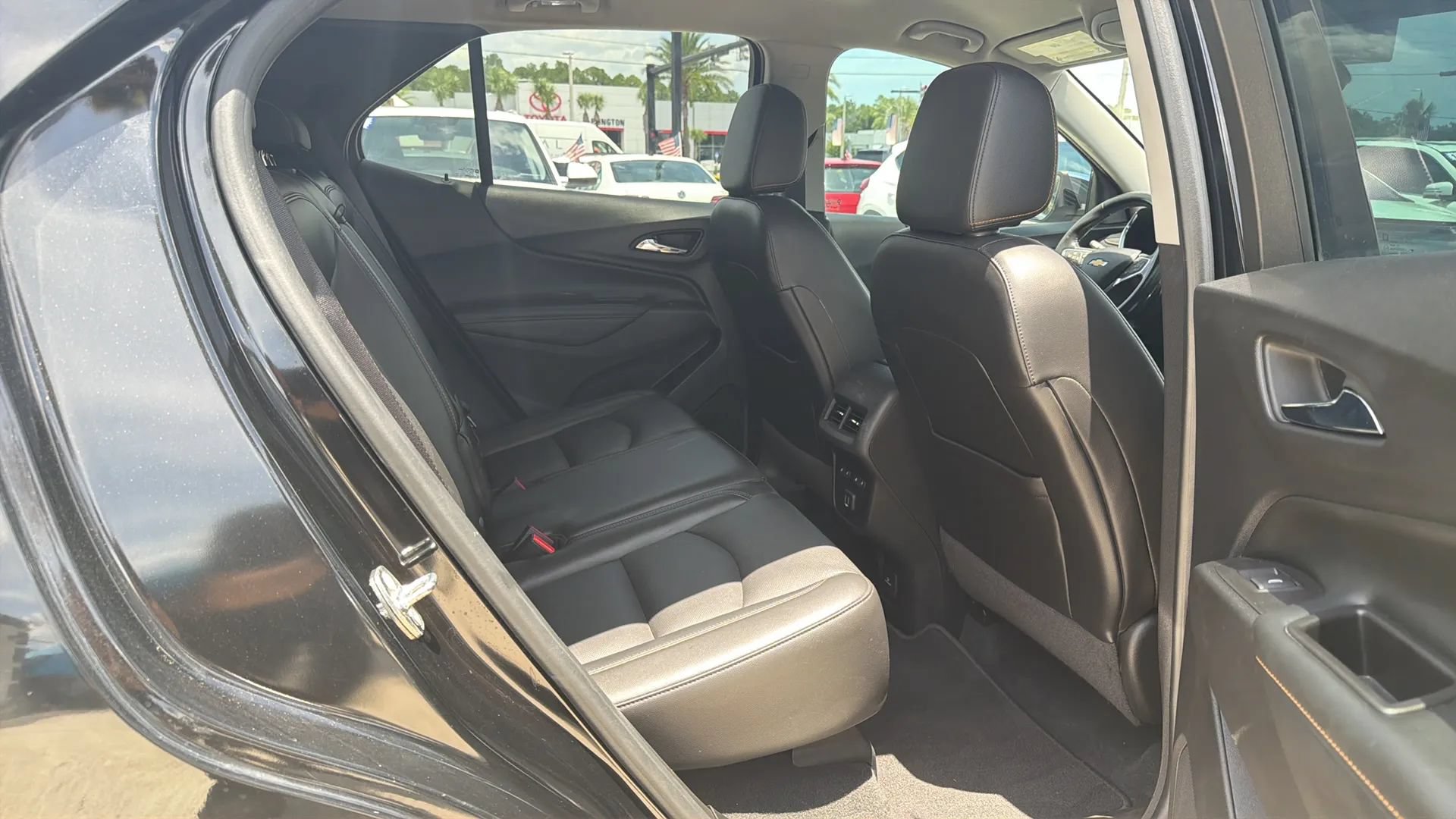 Used 2020 Chevrolet Equinox Premier FWD image 21
