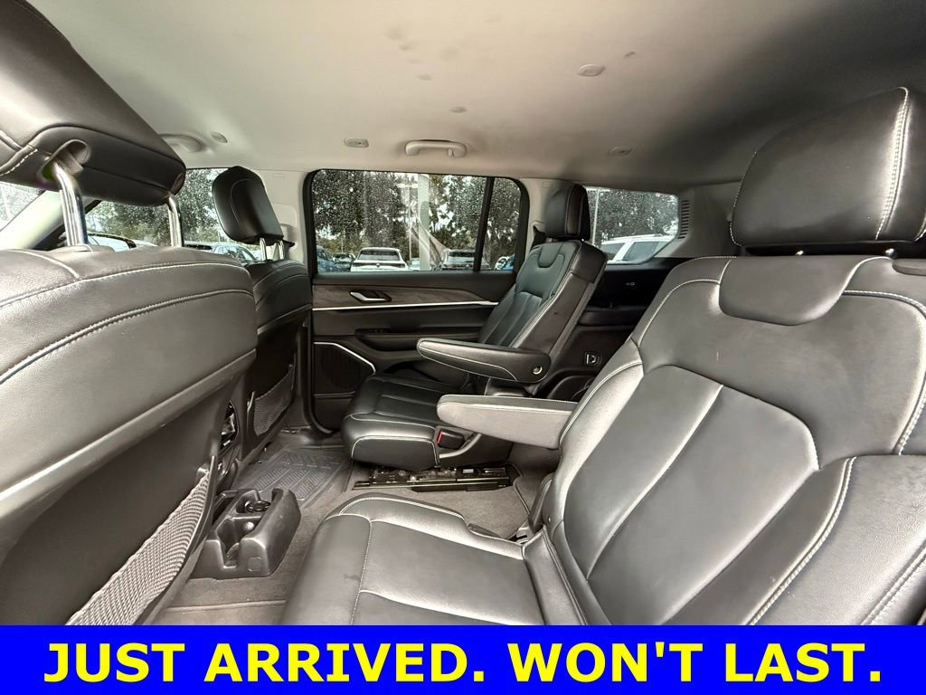 Used 2022 Jeep Grand Cherokee L Limited image 13