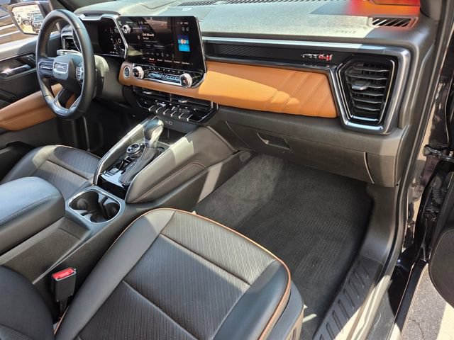 Certified 2023 GMC Canyon AT4 w/ AT4 Premium Package AWD/4WD image 16