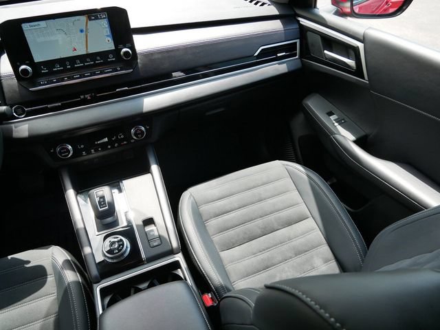 Used 2024 Mitsubishi Outlander SE AWD/4WD image 9