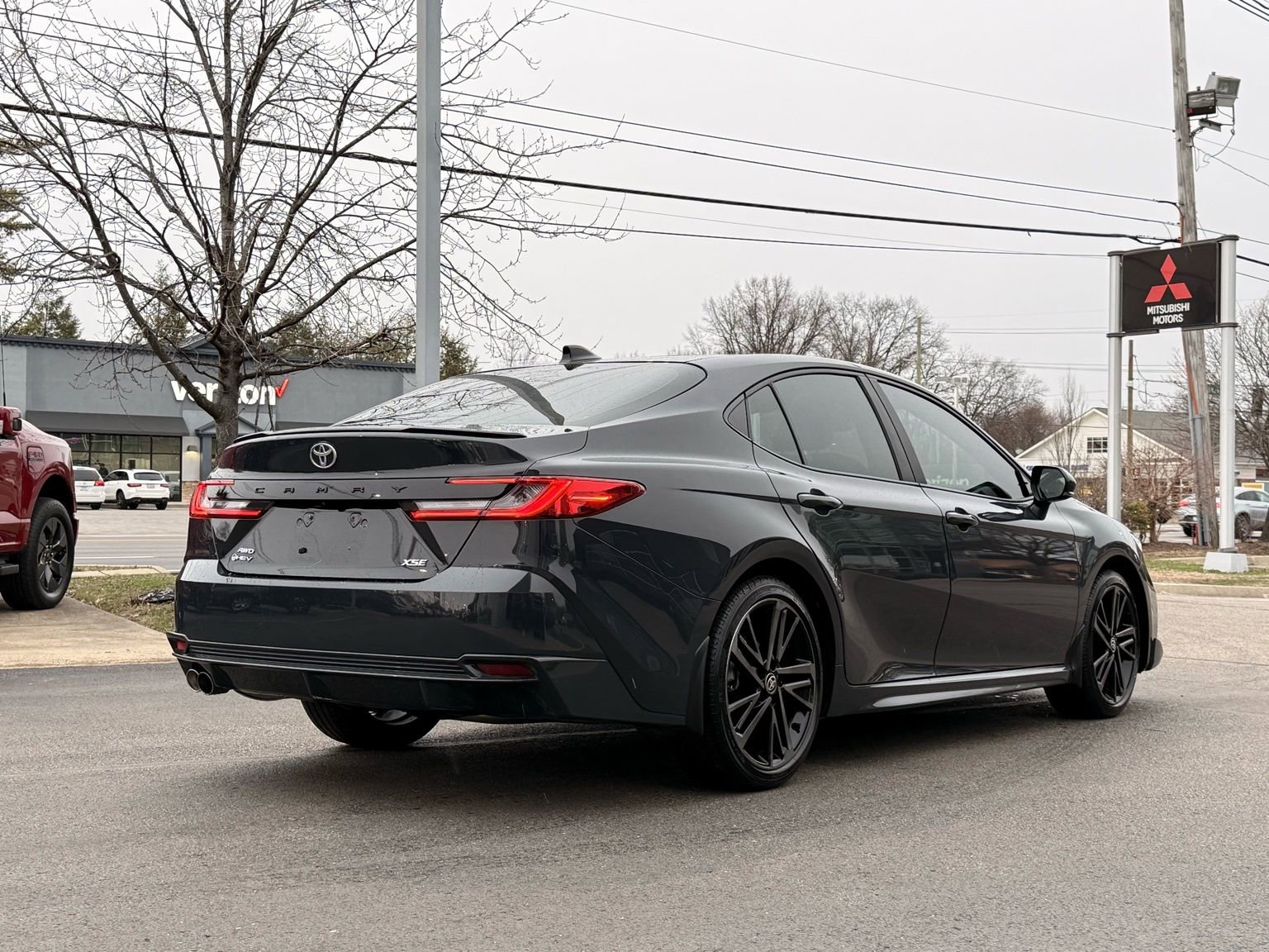 Used 2025 Toyota Camry XSE image 4