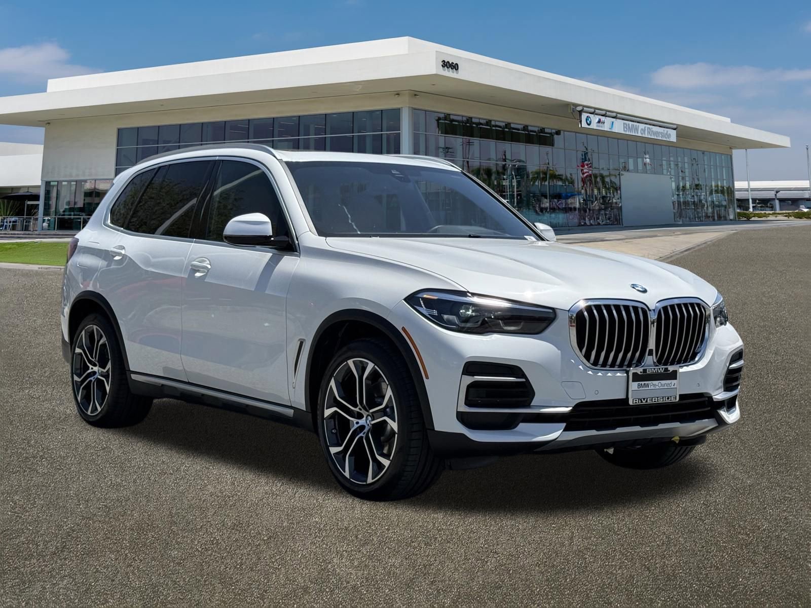 Certified 2023 BMW X5 xDrive40i w/ Premium Package AWD/4WD image 2