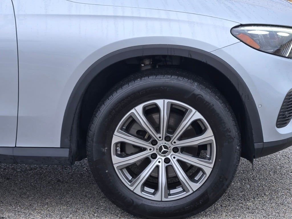 Used 2023 Mercedes-Benz GLC 300 4MATIC image 11