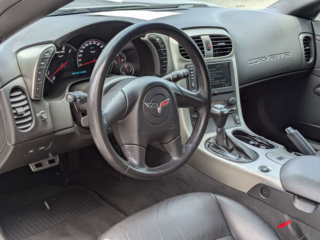 Used 2005 Chevrolet Corvette Coupe w/ Preferred Equipment Group RWD image 13