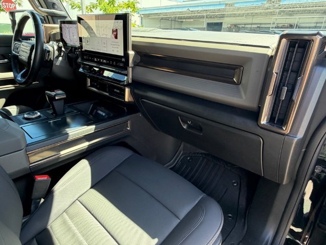 Used 2025 GMC Hummer EV 2X AWD/4WD image 15