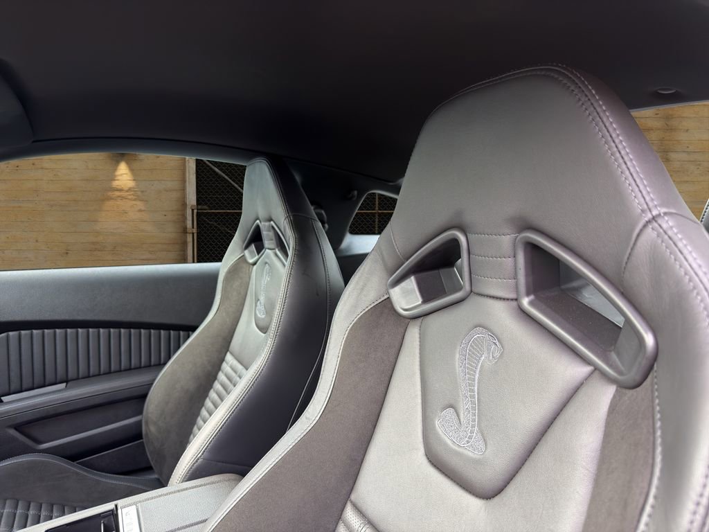 Used 2013 Ford Mustang Shelby GT500 RWD image 5