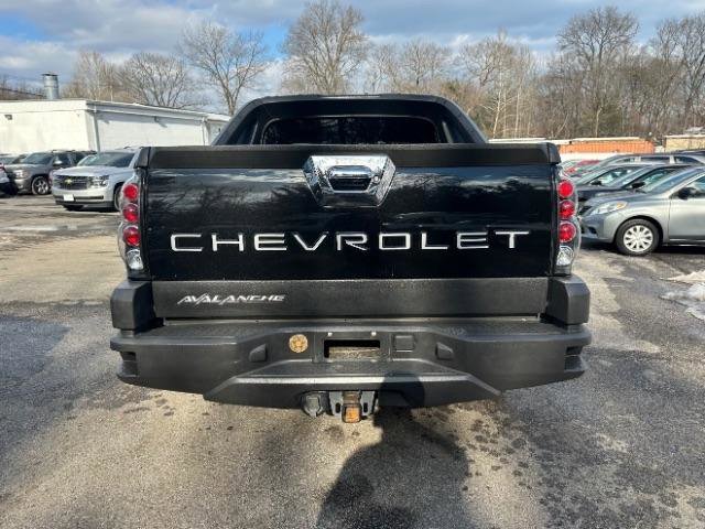 Used 2005 Chevrolet Avalanche Z71 w/ Sun And Sound Package image 4