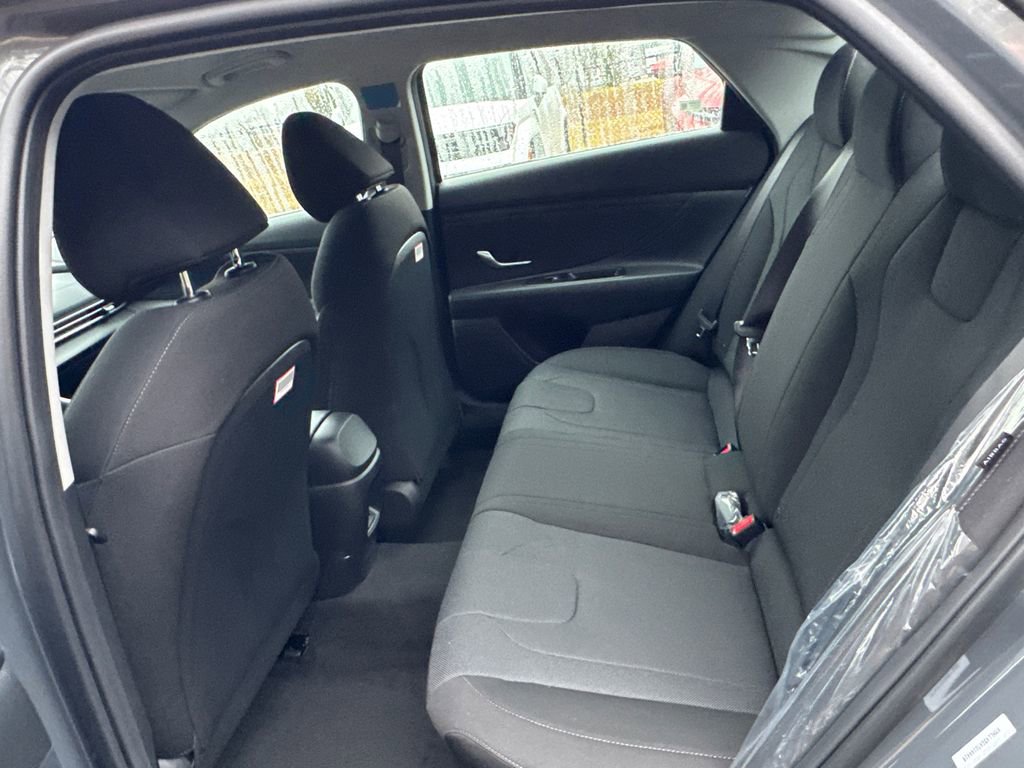New 2026 Hyundai Elantra SE image 11