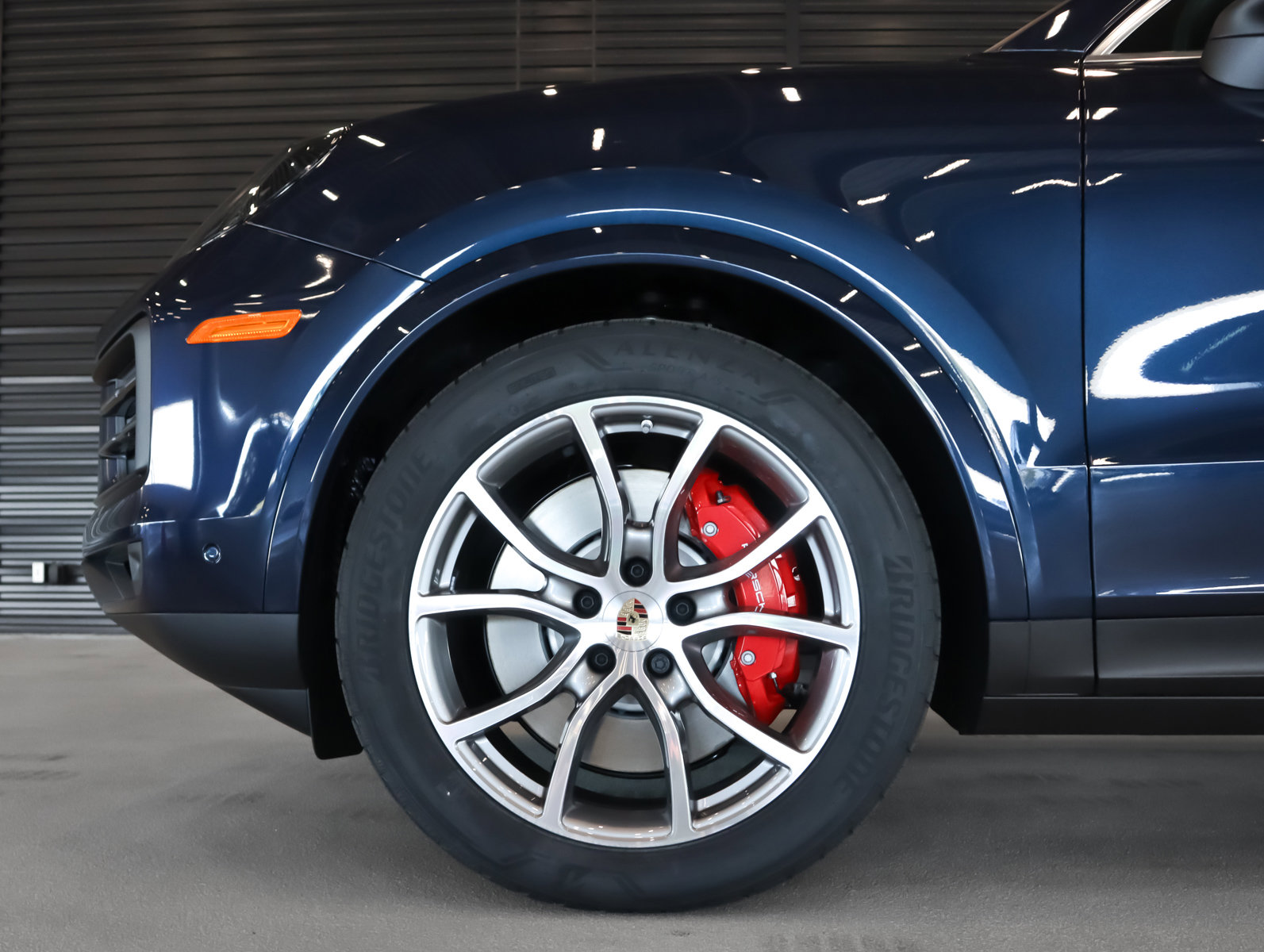 Used 2025 Porsche Cayenne S image 12