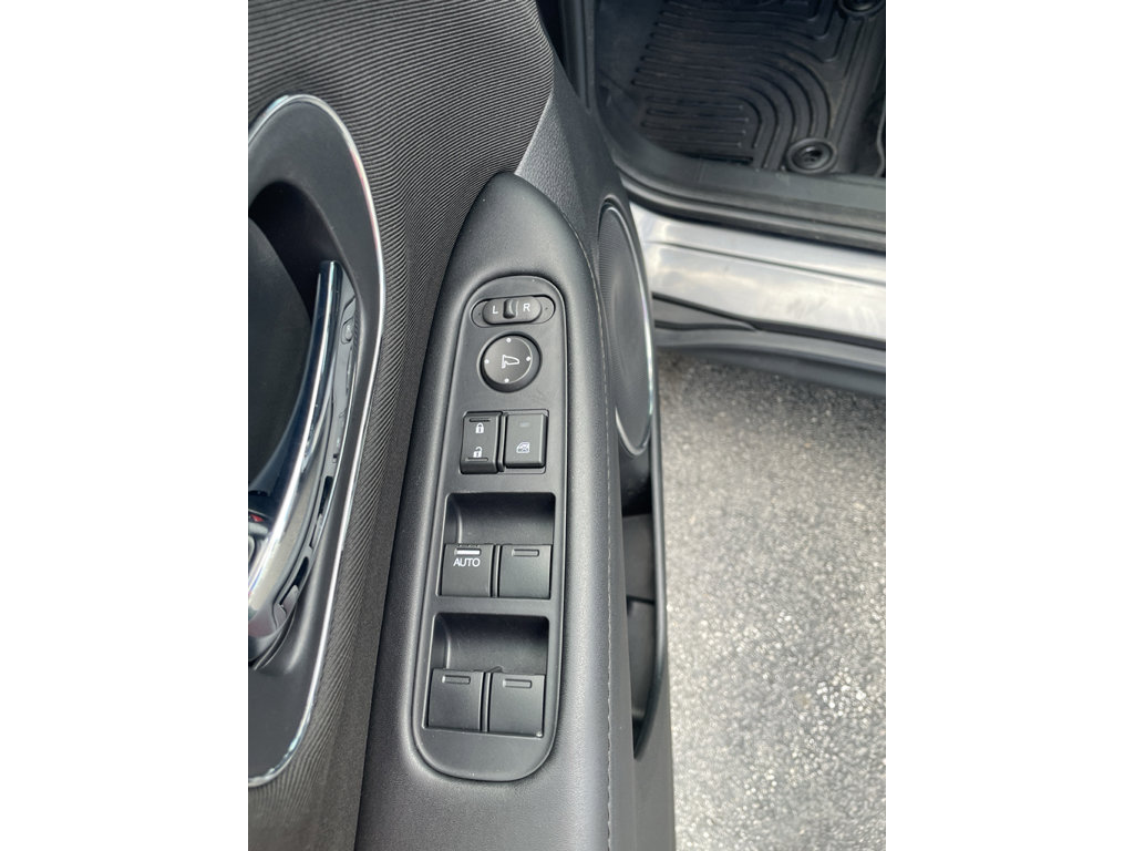 Used 2018 Honda HR-V EX image 13