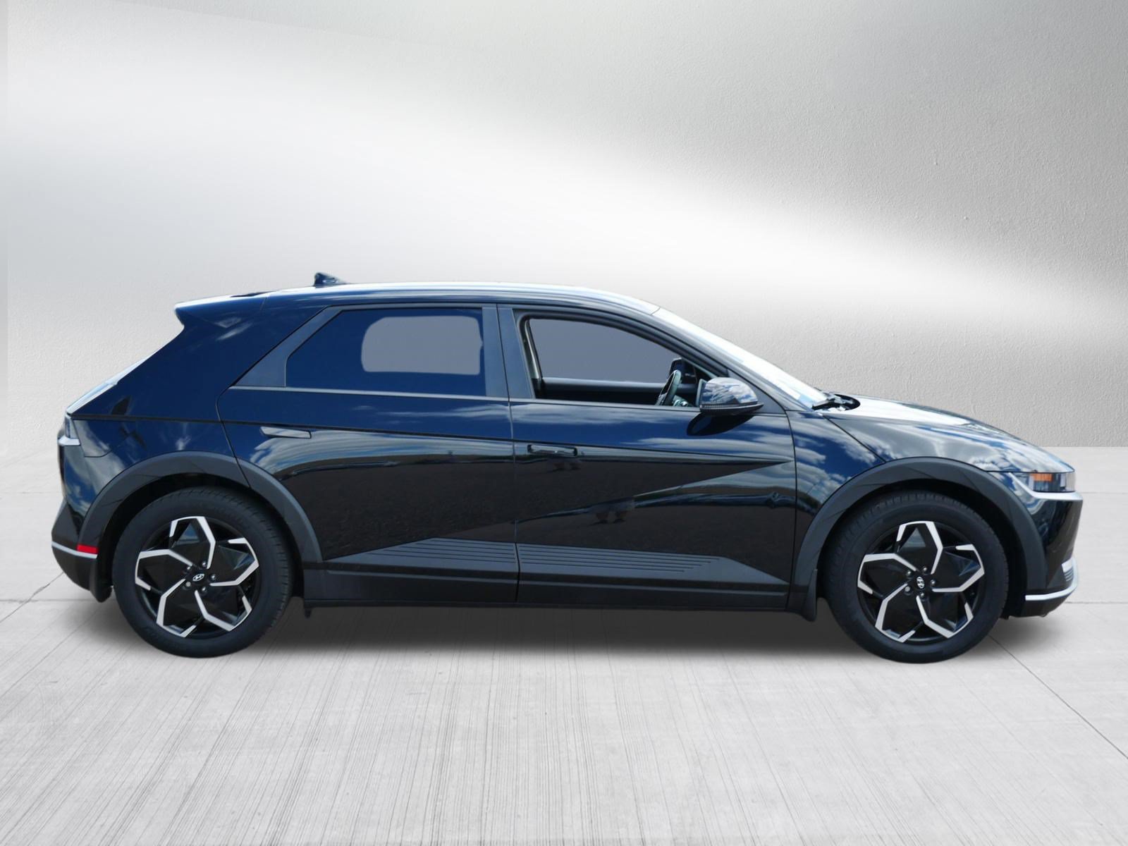 Used 2024 Hyundai Ioniq 5 SEL AWD/4WD image 8