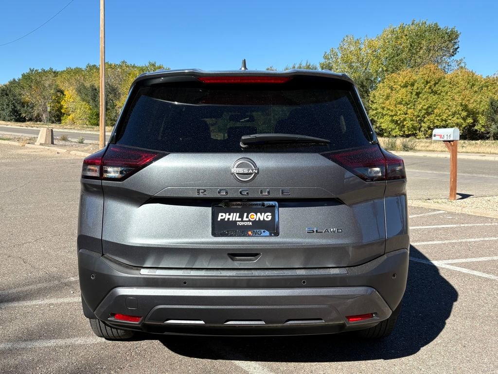 Used 2023 Nissan Rogue SL w/ SL Premium Package image 4