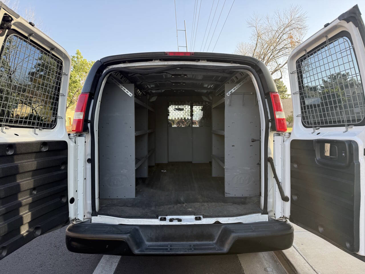 Used 2019 Chevrolet Express 2500 w/ Driver Convenience Package image 12