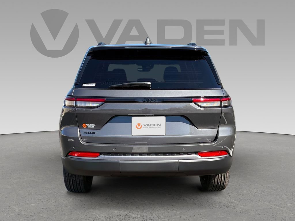 New 2026 Jeep Grand Cherokee Altitude image 22