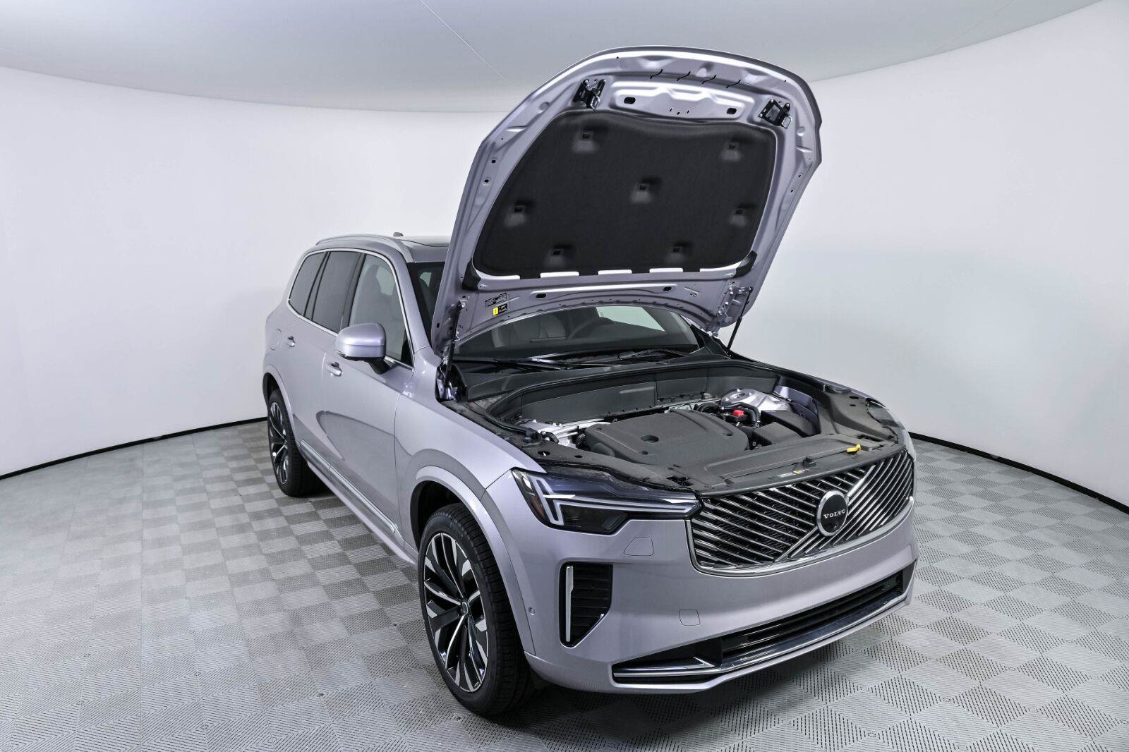 New 2026 Volvo XC90 B6 Plus w/ Protection Package Premier AWD/4WD image 35