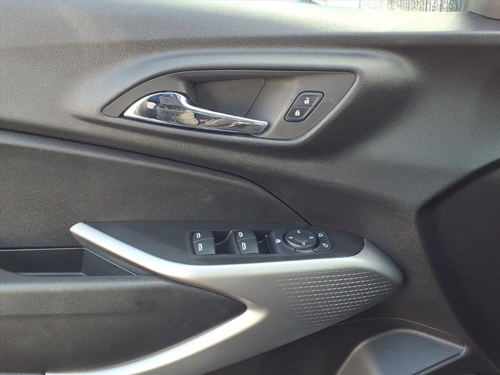 Used 2024 Chevrolet Trax RS w/ Driver Confidence Package image 23