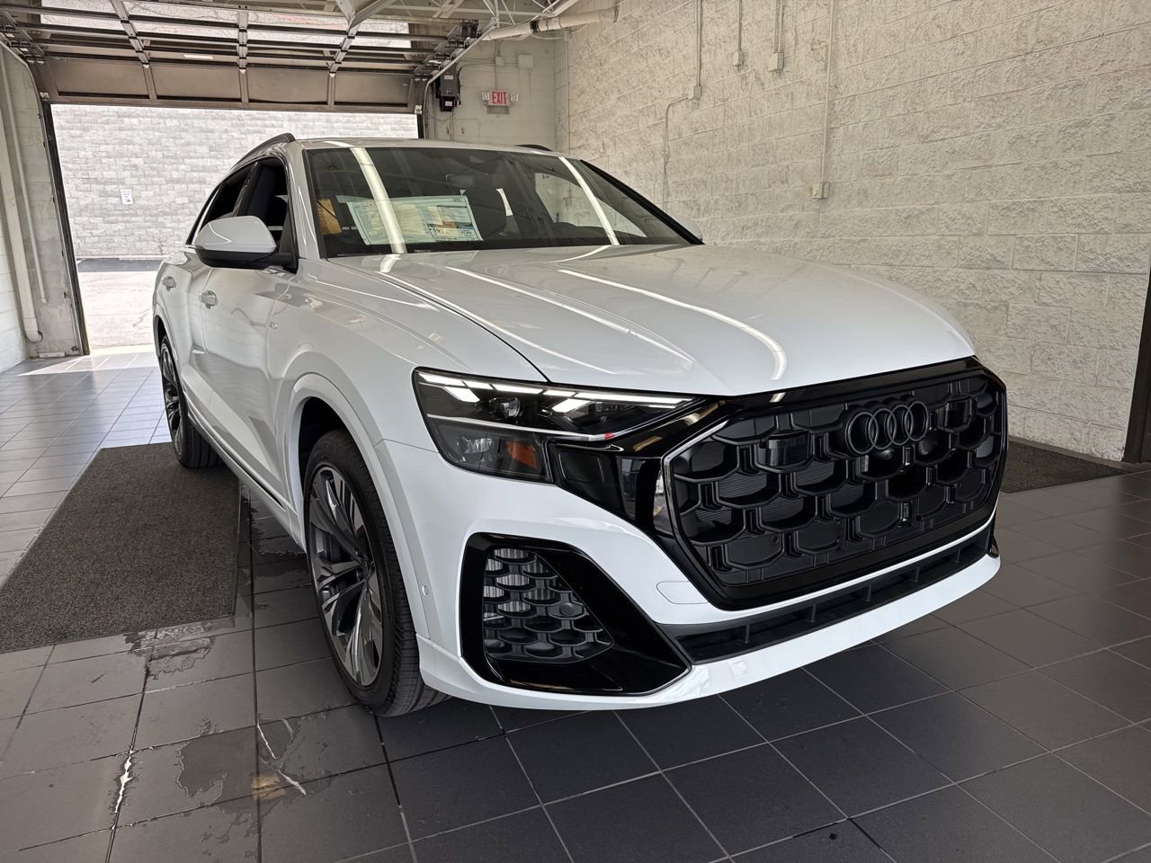 New 2025 Audi Q8 Premium Plus image 2