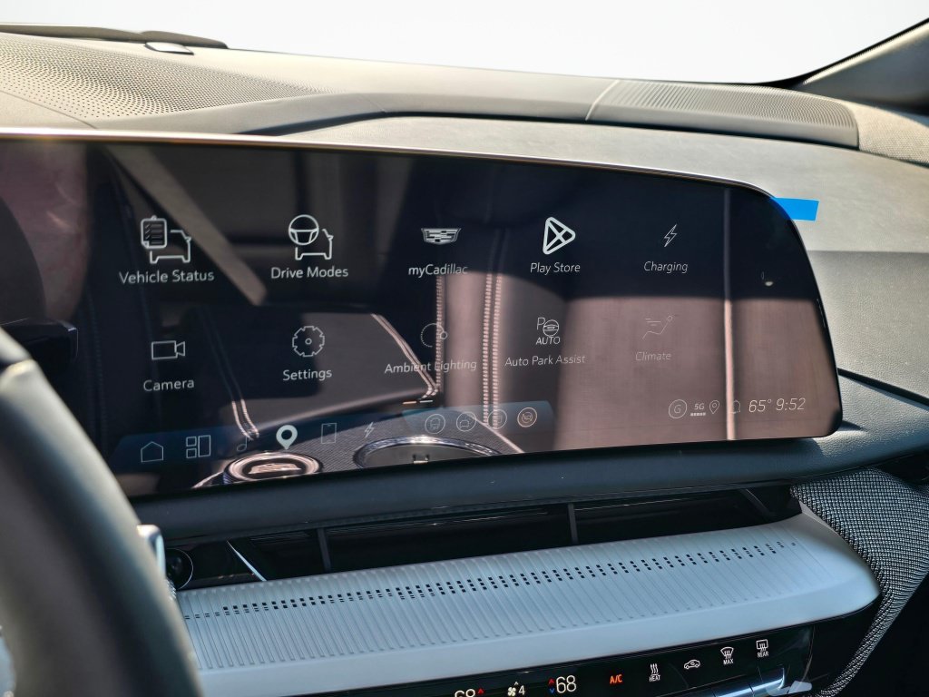 New 2026 Cadillac Optiq Luxury 2 AWD/4WD image 44