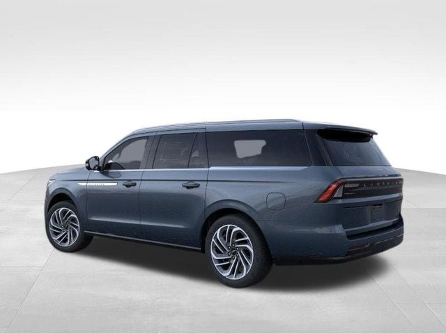 New 2026 Lincoln Navigator L Reserve AWD/4WD image 4