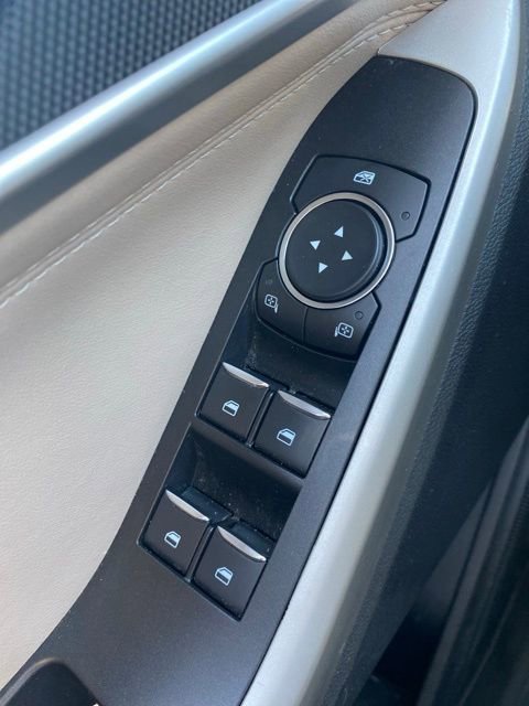 Used 2020 Ford Explorer XLT w/ Equipment Group 202A image 25