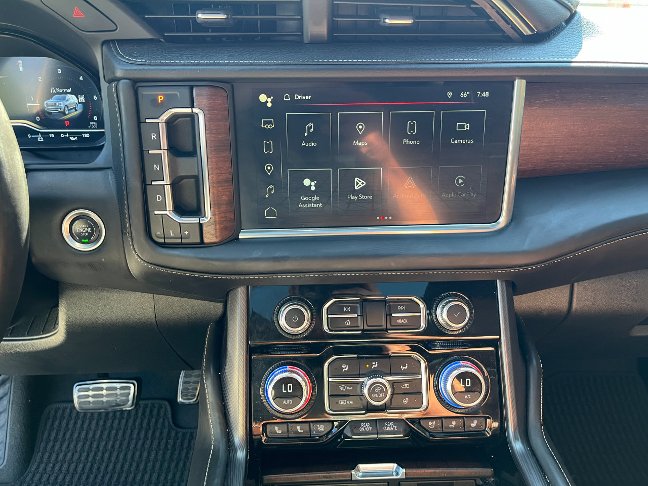 Used 2024 GMC Yukon Denali Ultimate image 21