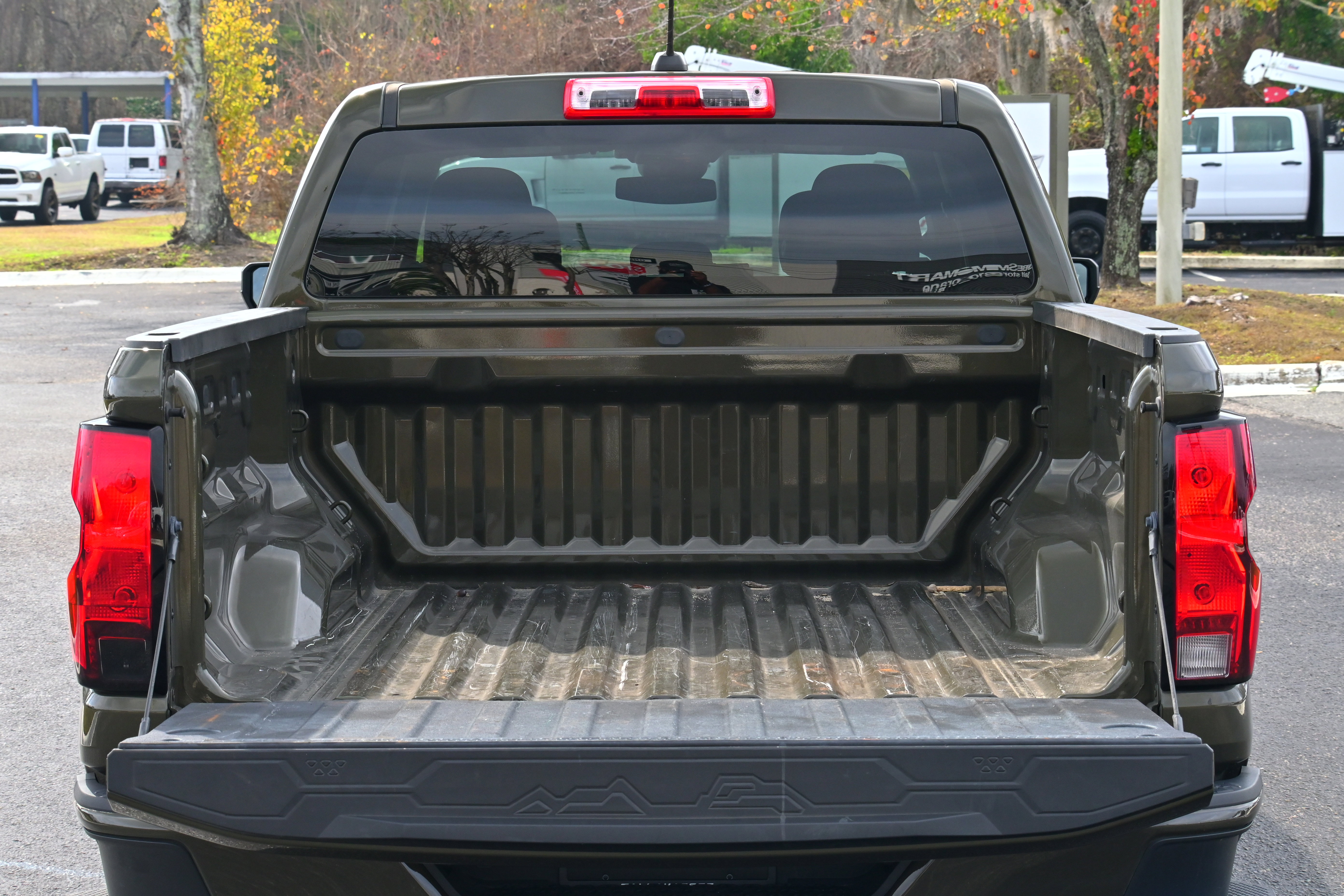 Used 2023 Chevrolet Colorado LT image 30