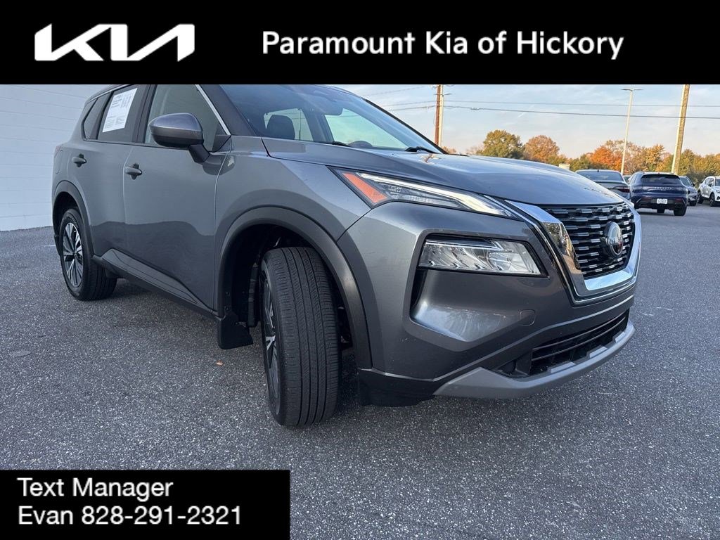 Used 2023 Nissan Rogue SV w/ SV Premium B Package image 1