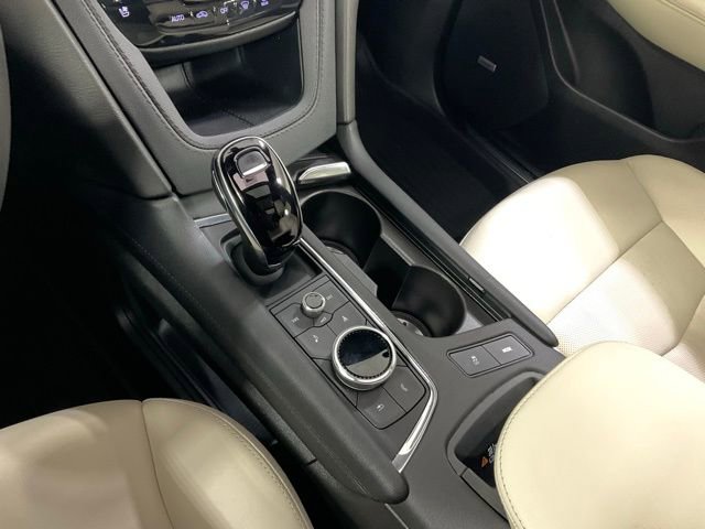 Certified 2025 Cadillac XT5 Sportv image 13